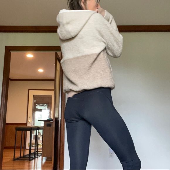 SOLD—Outdoor Voices Megafleece Hooded Jacket Sweatshirt XS EUC - Picture 4 of 15